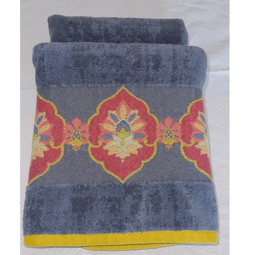2 VTG Home Bath Towels 26x46 Gray Pink Yellow Boho Floral Medallion Cotton